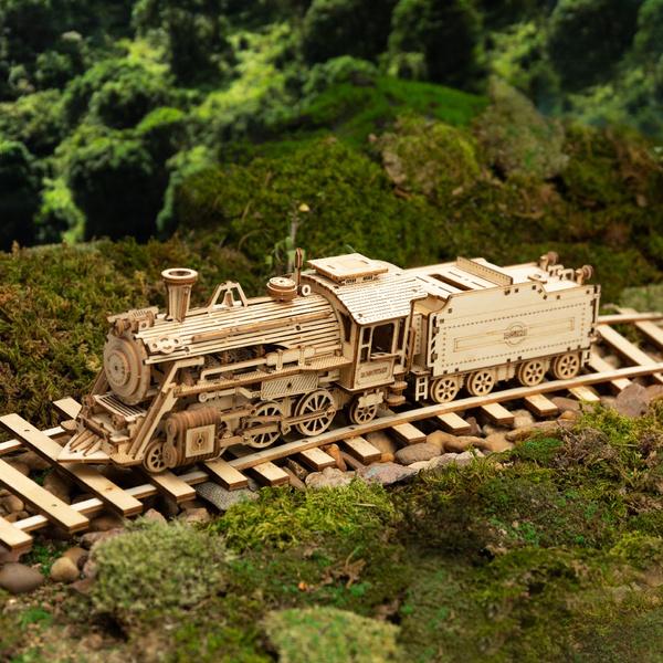 Robotime 308pcs DIY Movable 3D Prime Steam Train Wooden Puzzle Model Toy